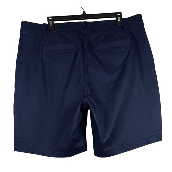 NWT GAP Women's WOVEN BERMUDA Shorts, TAPES NAVY, Size 18 - Picture 2 of 9